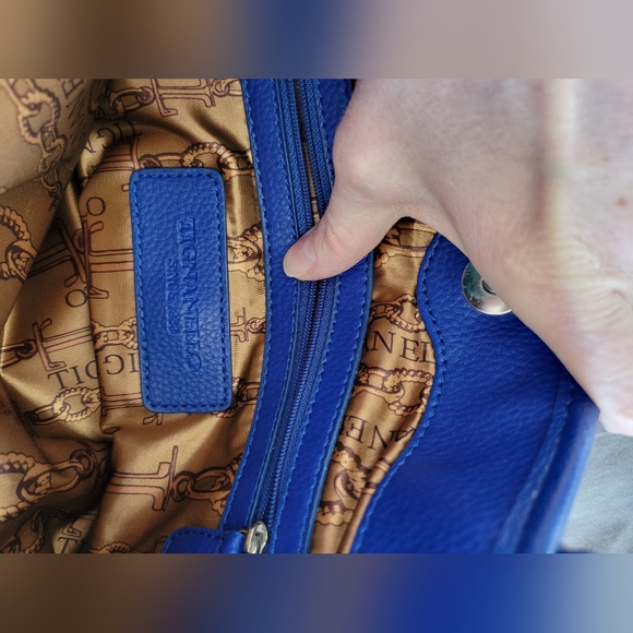 Tignanello handbag - Picture 11 of 11